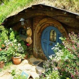 wide-shot-hobbiton-movie-set-matamata-new-zealand