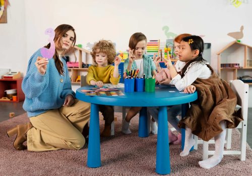 專為正值語言開發期的5-6歲兒童設計，就讀紐西蘭公立小學1年半後直接銜接台灣小學。